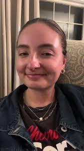 Kimberly Laub's Instagram, Twitter & Facebook