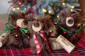 Let the wine corks dry, and then add a layer of glitter paint on top. How To Make Wine Cork Bear Ornaments Everyday Laura