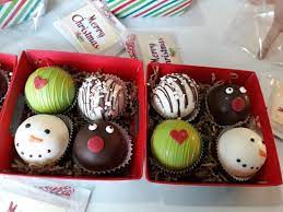 Christmas Cocoa Bombs Hot Chocolate Bombs In 2021 Christmas Hot Chocolate Hot Chocolate Gifts Chocolate Bomb