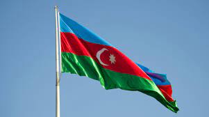 azerbaycan bayragi ve anlami turkau