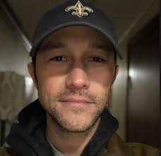 A couple of things (17, to be exact) I'd like you to know about me:  https://bit.ly/3tZxUIo