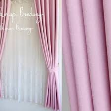 Tren gorden jendela kamar tidur minimalis selanjutnya adalah bentuk gorden tipis dengan warna hazelnut. Cbg 064 Gorden Blackout Embosh Polos Pink Tirai Jendela Pintu Minimalis Murah Dekorasi Kamar Tidur Shopee Indonesia