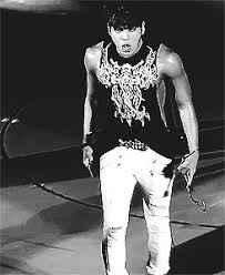 Shinee Blingbling Some Noonas Be Like Jonghyun S So Short Dadadada 170cm Blahblahblah Hahaha I M Over Here Going How Can Yo Shinee Jonghyun Shinee Jonghyun
