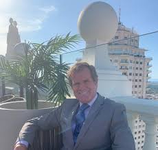 The hotel riu plaza guadalajara is located in the most privileged area in guadalajara, mexico, just 5 minutes from the gran plaza fashion mall and less than 10 minutes from expo guadalajara. Conoce A Los Directores De Riu Plaza Blog Riu Com
