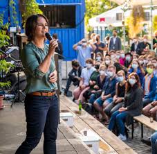(cnn) cast an eye over the candidates hoping to succeed angela merkel as german chancellor, and one of the. Baerbock In Heidelberg Vielleicht Sollten Die Grunen Wahlkampfer Bei Der Stilfrage Noch Einmal In Sich Gehen Welt
