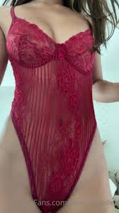 Mmarichellee Horny Babe With Sexy Perfect Body Take Off Her Clothes And  Revealing Cute Boobs And