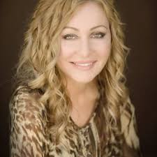 Nina Larkin's Instagram, Twitter & Facebook