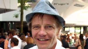 Schon während seiner ausbildung nahm er an einem casting für die lindenstraße teil und wurde für die. Schock Lindenstrasse Star Hat Lungenkrebs Promiflash De