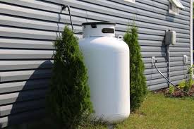 Apr 17, 2018 · technically, the tank won't be filled to it's maximum capacity. How Long Will A 100 Lb Propane Tank Last For Heating Upgraded Home