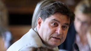 Marc Pena conseille à Anne-Laurence Petel, son ancienne rivale à la mairie  d'Aix, "de se faire discrète"