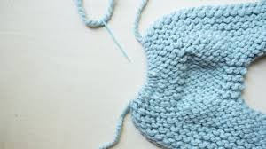 Each slipper is knit flat in one piece and seamed down the middle. Cloud Slippers 10 Steps With Pictures Instructables