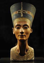 Amarna is a brief window in time, 3500 years ago but offers in depth observation of the lives of the people in akhenaten, nefertiti and tutankhamen's time. Nefertiti Biography Reign Death Tomb Meaning Facts Britannica