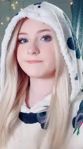 Anabel Silverio's Instagram, Twitter & Facebook