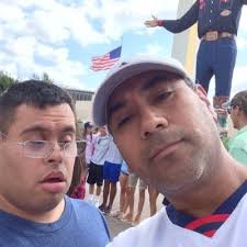 Ernest Torres (@etor3)