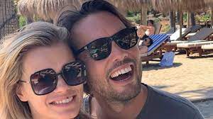 We would like to show you a description here but the site won't allow us. Hilarisch Nicolette Van Dam Plaatst Opvliegerig Kiekje Rtl Boulevard