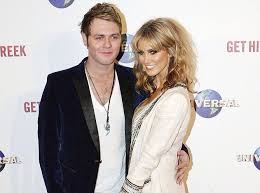Delta lea goodrem from sydney australia november 9th has a brother named trent! Delta Goodrem Family Members Father Mother Husband Age Net Worth