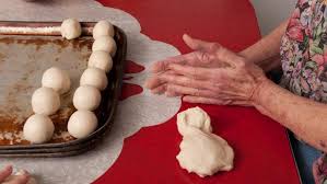 الطعام المنزلي عراقيات يسو قن لأطباقهن إلكترونيا