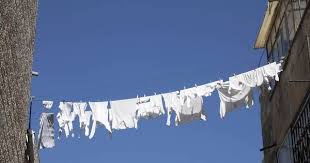 Flecken Naturlich Entfernen Das Richtige Hausmittel Fur Jeden Fleck Hausmittel Flecken Haushaltsreinigungstipps