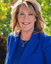 Sharon Black's Instagram, Twitter & Facebook