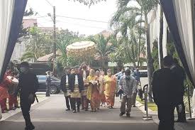 Check spelling or type a new query. Iring Iringan Akad Nikah Nikita Willy Dan Indra Priawan Mengusung Adat Padang
