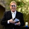 Mark davis has been the sole owner of the oakland raiders since his father, al davis, the legendary coach and owner, died in 2011. Https Encrypted Tbn0 Gstatic Com Images Q Tbn And9gcttn4k0k2uxoahxgcoyfntt7spd3qaf4okmvyzlrvpacvh4px L Usqp Cau