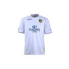 Hier kämpfen jedes jahr die topmannschaften fc arsenal, manchester united, liverpool und chelsea um den meistertitel. Leeds United Home Fussball Trikot 2010 11 Macron Sportingplus Passion For Sport