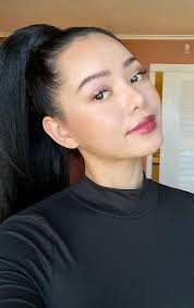 A subreddit for those who truly love bella poarch and her infinite wisdom. Bella Poarch Famous Tiktok How Old Is Bella Poarch Instagram Followers