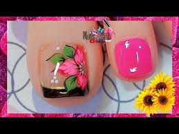 Si te parece que la decoración de uñas de pies de moda es muy señorona y te hacen ver mayor, no te preocupes, aquí te dejamos algunas ideas acordes a tu edad. Diseno De Unas Para Pies Flor Rosada Unas Decoradas Simples Y Sencillas Decoracion De Unas Youtube In 2021 Pretty Toe Nails Pop Art Nails Christmas Nails Acrylic