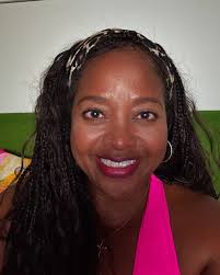 Remember back in the day when we wore no eyelashes and minimal makeup...  Wet & Wild lipgloss? I wanna go back to those days  #thiswillbedeletedtomorrow #80s #sherrishepherd #justsherring  #midnightmusings