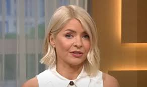 This Morning fans reel Holly Willoughby's tribute was 'quicker' than  Phillip Schofield's