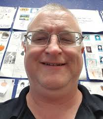 Robert Mckellip's Instagram, Twitter & Facebook