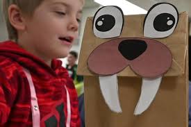 Normal Library holds winter Arctic Explorers event for kids