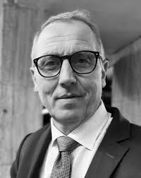 After more than 38 years in the Norwegian Armed Forces I am happy to share  that I am starting a new position as senior advisor at Holtan+Partners AS. 