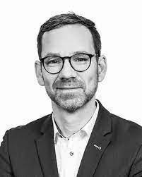 Daniel Belbey's Instagram, Twitter & Facebook