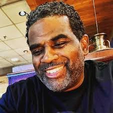 Loren Manning's Instagram, Twitter & Facebook