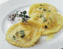 Ravioli Mit Masacapone Kurbis Fullung Rezept Rezept Rezepte Ravioli Ravioli Rezept