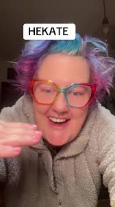 Exploring Hekate: Daily Astrology Insights for 2025