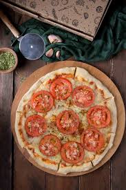 Caseras, compradas, a la piedra, finas, gruesas y de distintas especialidades, las pizzas y las empanadas representan, por lejos, uno de los platos más populares de los argentinos. 5 Tips Para Preparar Pizzas Y Empanadas En Casa Newsweek Argentina