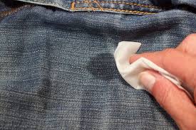 Sie können in der regel bei 60 grad gewaschen werden, was das beseitigen der grasflecken erleichtert. Erdflecken Jeans Hausmittel Tipps Frag Mutti