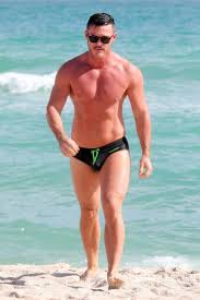 Luke evans shares cute moment with boyfriend rafa olarra. Luke Evans Flaunts That Body In A Speedo At Miami Beach Ohnotheydidnt Livejournal