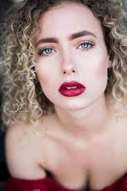 Melissa Riedel's Instagram, Twitter & Facebook