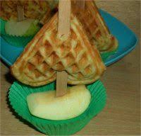 Apfelschiffchen Backen Im Kidsweb De Halloween Fruhstuck Halloween Party Rezepte Halloween Snacks Fur Kinder