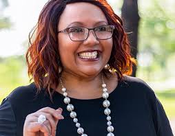 Lisa Shaw Projects :: Photos, videos, logos, illustrations and branding ::  Behance