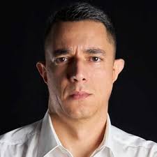 Esse é o casamento entre Branding e Growth: o branding constrói narrativas  e o growth garante a escalabilidade. A união dos dois é fundamental para se  estabelecer no mercado. Concorda? E se