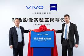 vivo and ZEISS Enter Global Partnership for Mobile Imaging | vivo Blog