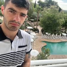 hi guys not sure if i'm being dumb but do you really get a 92+ icon pack if  u preorder standard edition and do u have to preorder by a certain date