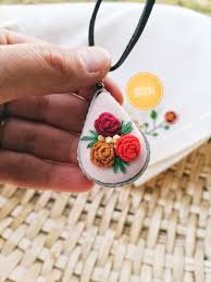 Islemeli Kolye Brezilya Nakisi Embroidery Rokoko Etamin Kanavice Isleme Kolye Etamin Kolye Rokoko Kolye Stitch Cros Kanavice Nakis Desenleri Desenler