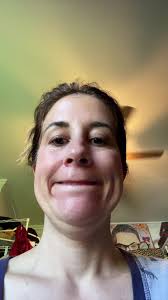 A summery bronzed look to honor this gorgeous weather 🤌🏼 #seint #fyp...