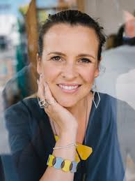 Ali McGregor is an Australian soprano opera singer, actress, cabaret  performer and now narrator for series 5, episode 5 of the No Laughing  Matter Podcast. Thank you Ali 🖤 “I felt it