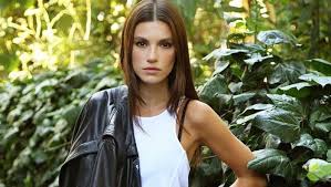 Bu makaledeki önerilen bağlantılar üzerinden bir ürün satın. Riza Kocaoglu Ile Yusra Geyik Ask Yasiyor